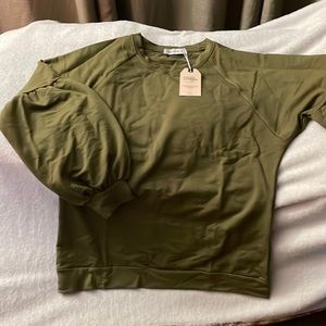 Berry you long sleeve puffy sleeve shirt